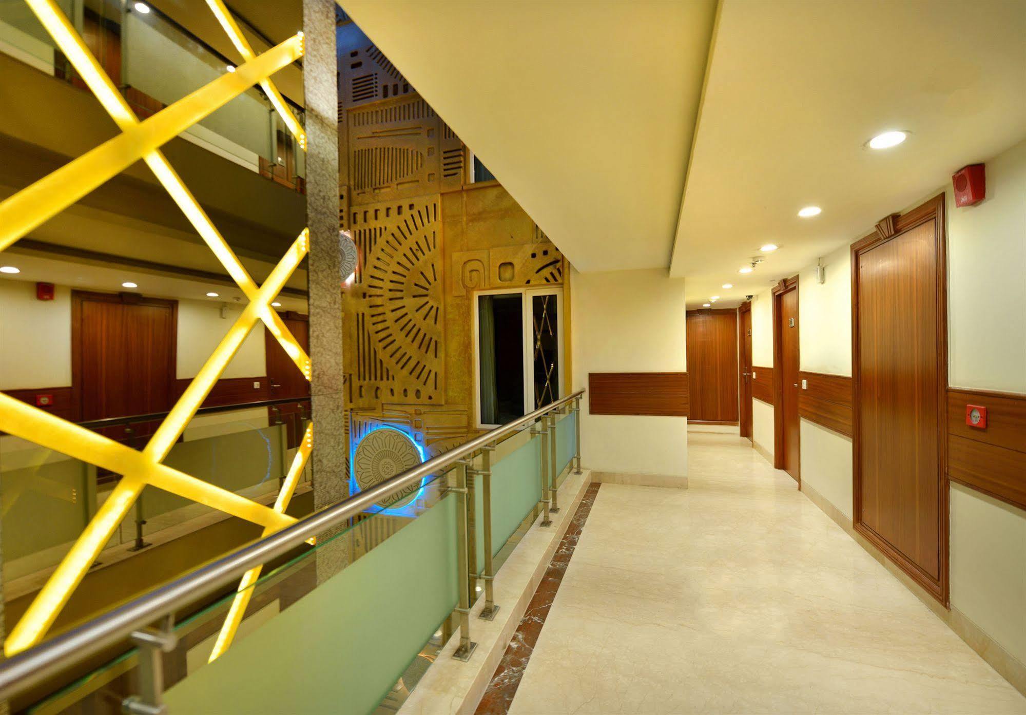 ניו דלהי Hotel Regent Grand מראה חיצוני תמונה